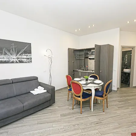 Dclass Acquario Chocolate Appartement Genua