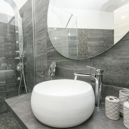 Διαμέρισμα Dclass Acquario Chocolate