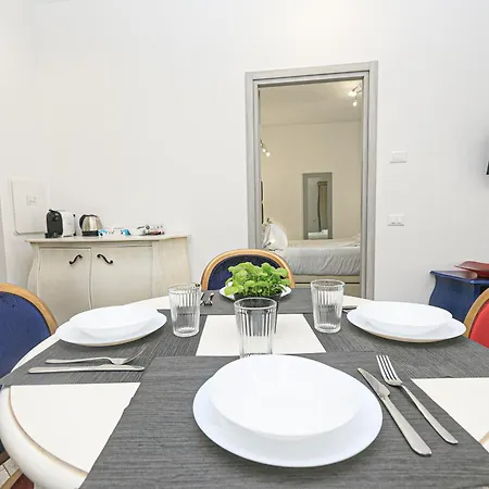 Apartment Dclass Acquario Chocolate