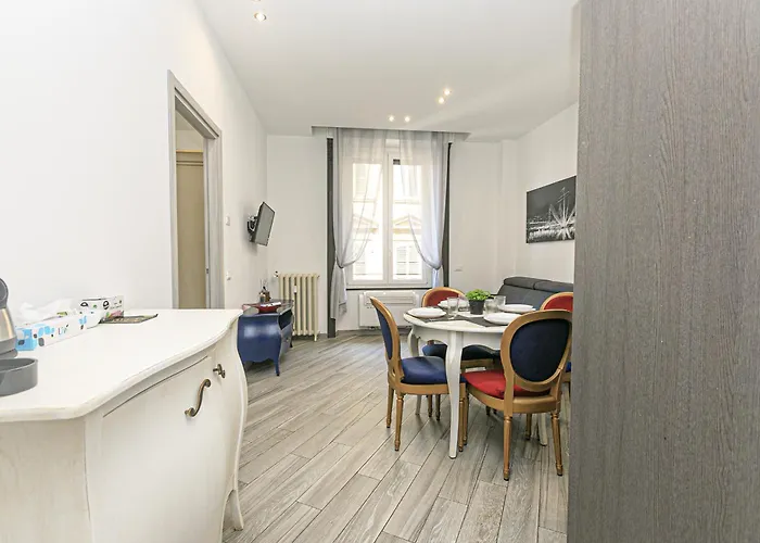 Dclass Acquario Chocolate Apartamento Génova