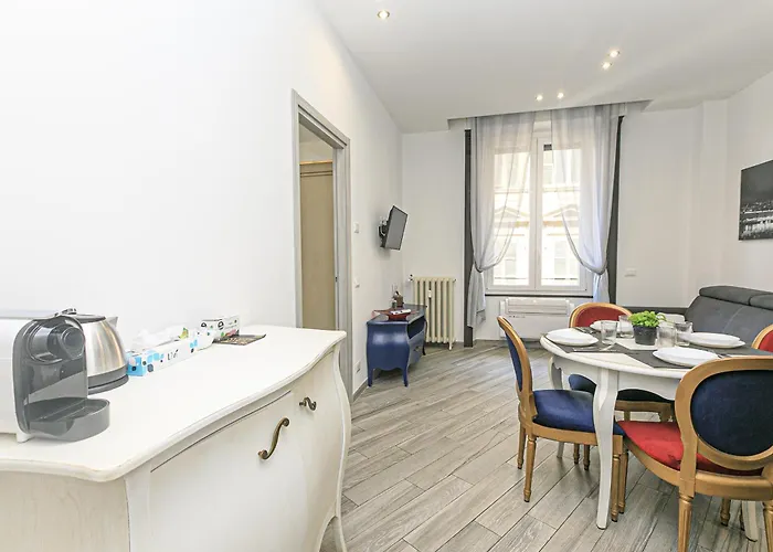 Dclass Acquario Chocolate Apartamento